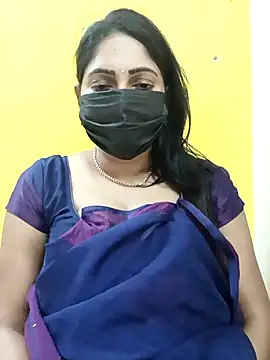 Snapshot of Thamarai28 chatting on 02.24.25 Thamarai28 online show from 02.24.25