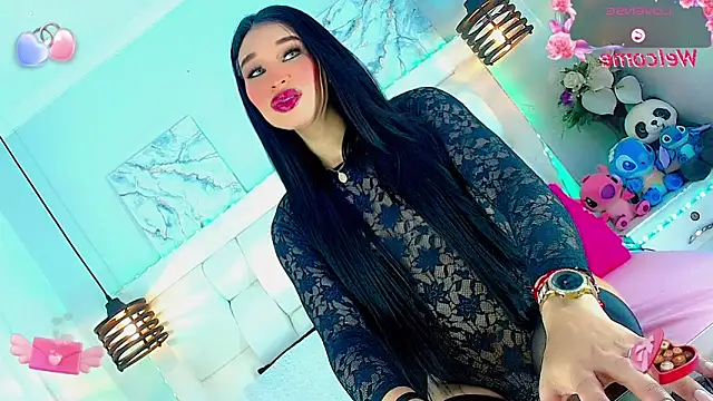 BelovedChain01 online show from 11.18.25