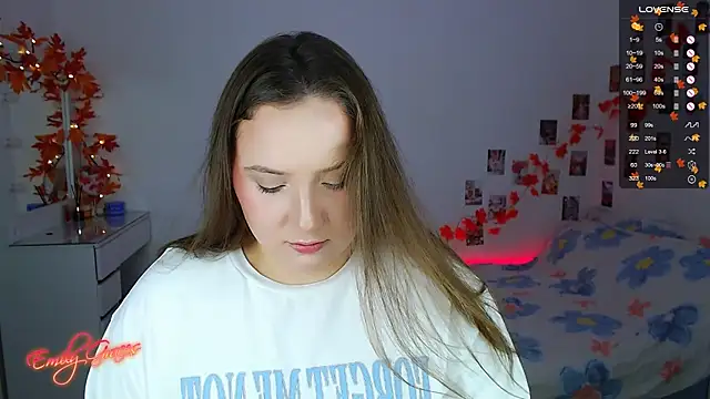 EmilyxxGraces online show from 10.18.25