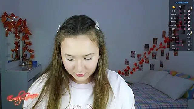 EmilyxxGraces online show from 11.17.25