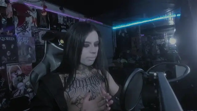 Snapshot of rotten_dreams chatting on 03.07.25 rotten dreams online show from 03.07.25