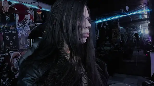 Snapshot of rotten_dreams chatting on 09.08.25 rotten dreams online show from 09.08.25