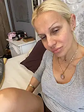 Snapshot of DeboraXporn chatting on 01.15.26 DeboraXporn online show from 01.15.26