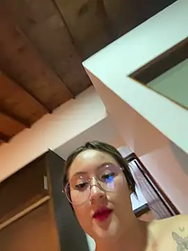 Snapshot of ValentinaOrtiz3 chatting on 02.19.25 ValentinaOrtiz3 online show from 02.19.25