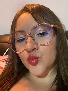 Snapshot of ValentinaOrtiz3 chatting on 03.07.25 ValentinaOrtiz3 online show from 03.07.25