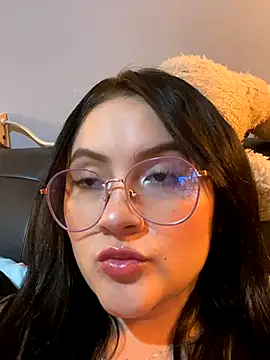 Snapshot of ValentinaOrtiz3 chatting on 09.24.25 ValentinaOrtiz3 online show from 09.24.25