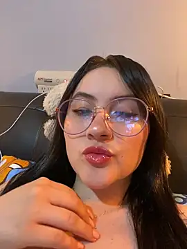 Snapshot of ValentinaOrtiz3 chatting on 10.12.25 ValentinaOrtiz3 online show from 10.12.25