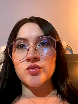 Snapshot of ValentinaOrtiz3 chatting on 10.18.25 ValentinaOrtiz3 online show from 10.18.25