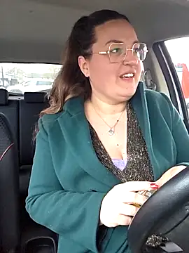 justtess online show from 11.19.25