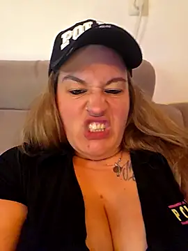 Snapshot of justtess chatting on 02.09.26 justtess online show from 02.09.26