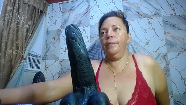 Snapshot of alina_maturehot chatting on 05.05.26 alina maturehot online show from 05.05.26