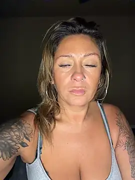 bossyroxy84 online show from 11.18.25