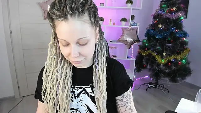 HoneySallyMoore online show from 12.21.24