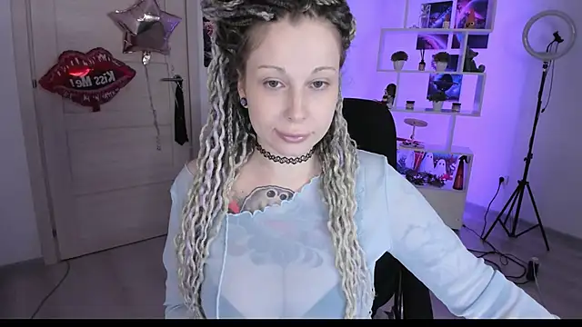 HoneySallyMoore online show from 10.09.25