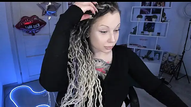 HoneySallyMoore online show from 02.18.26