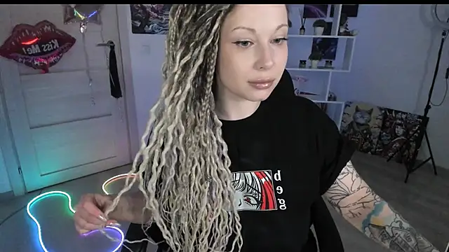 HoneySallyMoore online show from 04.03.26