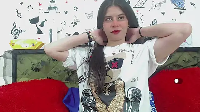 Snapshot of maddiivanova chatting on 03.19.25 maddiivanova online show from 03.19.25