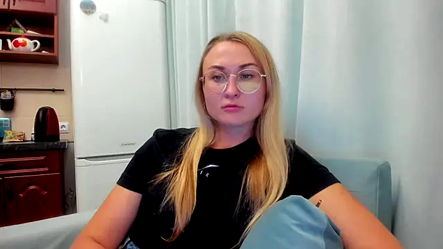 Snapshot of your_Goddess_Eva chatting on 09.14.25 your Goddess Eva online show from 09.14.25