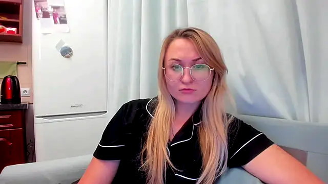 Snapshot of your_Goddess_Eva chatting on 10.10.25 your Goddess Eva online show from 10.10.25