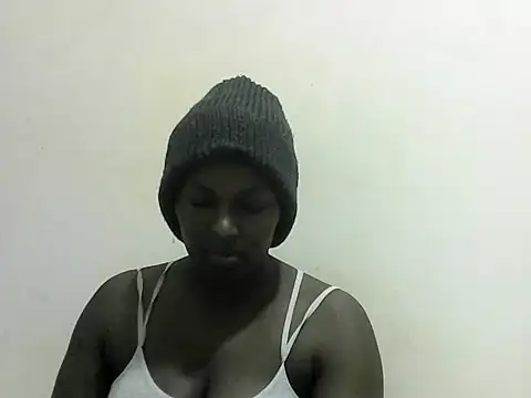 Snapshot of FudgeBabe chatting on 02.19.25 FudgeBabe online show from 02.19.25