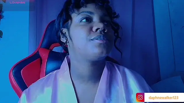 Daphnewalker   online show from 02.21.26