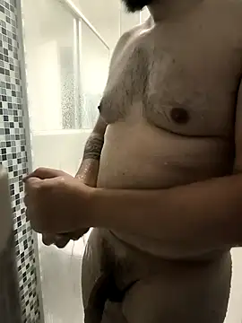 Snapshot of henri69 chatting on 11.18.25 henri69 online show from 11.18.25