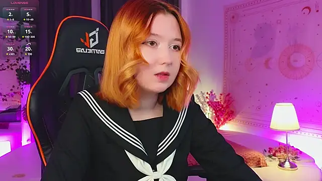 Snapshot of MizukiNoYoru chatting on 02.19.25 MizukiNoYoru online show from 02.19.25