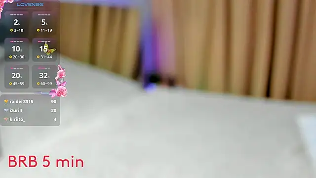 Snapshot of Linit_ chatting on 02.26.25 Linit online show from 02.26.25