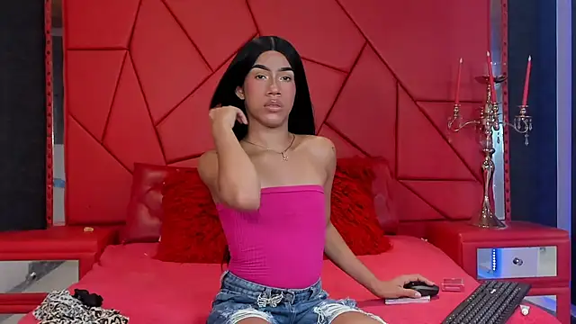 Snapshot of AntoniSantoss chatting on 02.21.25 AntoniSantoss online show from 02.21.25