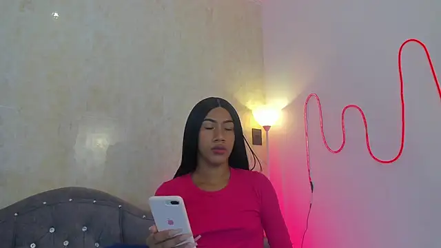 Snapshot of AntoniSantoss chatting on 10.11.25 AntoniSantoss online show from 10.11.25