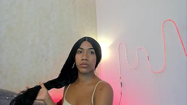 Snapshot of AntoniSantoss chatting on 10.22.25 AntoniSantoss online show from 10.22.25