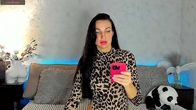 Tina Mart online show from 11.04.25