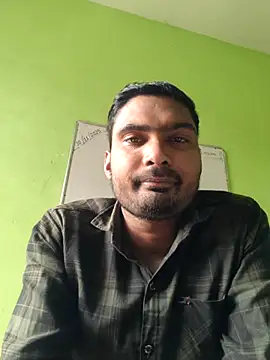 Snapshot of ccuteboyyyy chatting on 11.10.25 ccuteboyyyy online show from 11.10.25