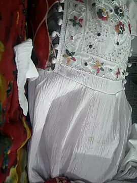 Snapshot of lovely----bhabhi chatting on 12.21.25 lovely----bhabhi online show from 12.21.25