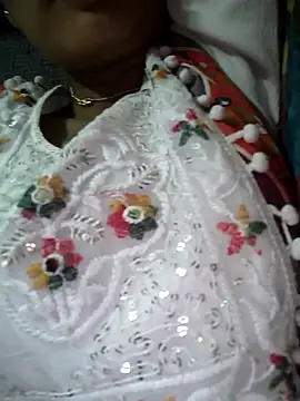 Snapshot of lovely----bhabhi chatting on 02.13.26 lovely----bhabhi online show from 02.13.26