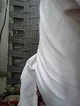 Snapshot of lovely----bhabhi chatting on 02.14.26 lovely----bhabhi online show from 02.14.26