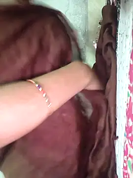 Snapshot of lovely----bhabhi chatting on 04.01.26 lovely----bhabhi online show from 04.01.26