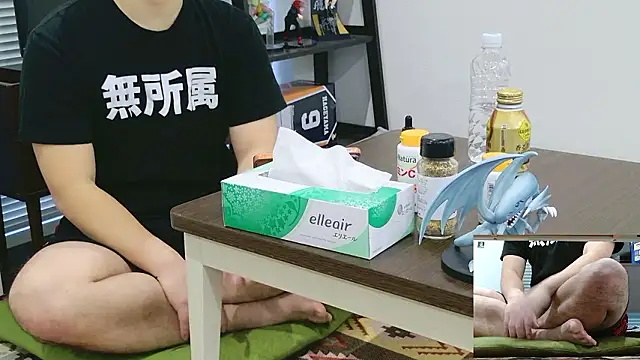 Snapshot of YARASERO-kun chatting on 02.19.26 YARASERO-kun online show from 02.19.26