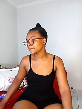 Snapshot of Kylie6lack chatting on 02.21.25 Kylie6lack online show from 02.21.25