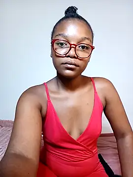 Snapshot of Kylie6lack chatting on 03.05.25 Kylie6lack online show from 03.05.25