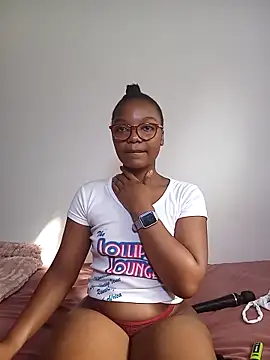 Snapshot of Kylie6lack chatting on 03.06.25 Kylie6lack online show from 03.06.25