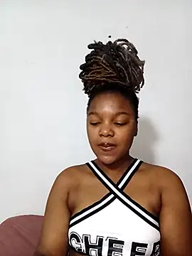 Snapshot of Kylie6lack chatting on 10.02.25 Kylie6lack online show from 10.02.25