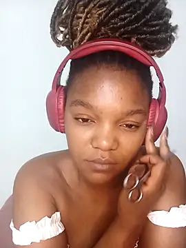 Snapshot of Kylie6lack chatting on 10.06.25 Kylie6lack online show from 10.06.25