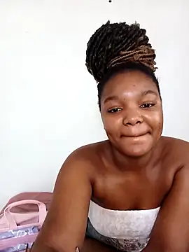 Snapshot of Kylie6lack chatting on 10.08.25 Kylie6lack online show from 10.08.25