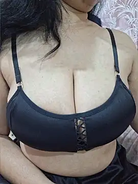 Snapshot of Jassi_Does chatting on 05.12.26 Jassi Does online show from 05.12.26