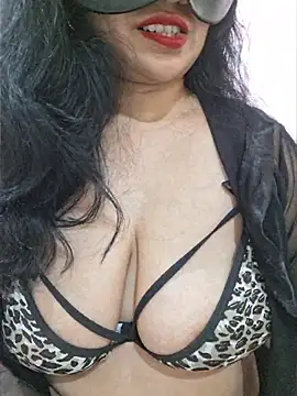 Snapshot of Jassi_Does chatting on 05.27.26 Jassi Does online show from 05.27.26