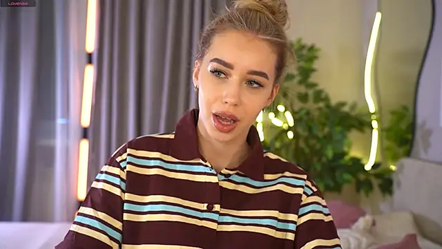  Spring Day  online show from 02.25.26