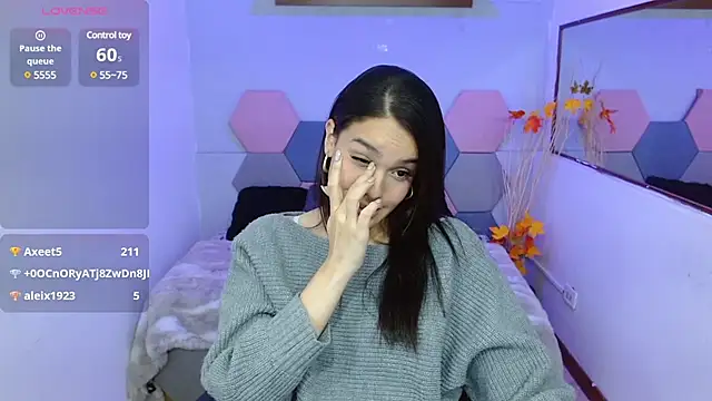 Lana Pearce online show from 03.08.25