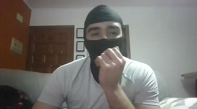 Snapshot of ESCOMOFUC chatting on 02.22.25 ESCOMOFUC online show from 02.22.25