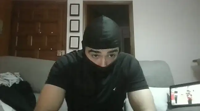 Snapshot of ESCOMOFUC chatting on 02.26.25 ESCOMOFUC online show from 02.26.25